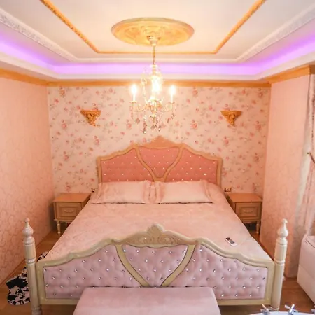 דירה Luxurious View פוגרדץ